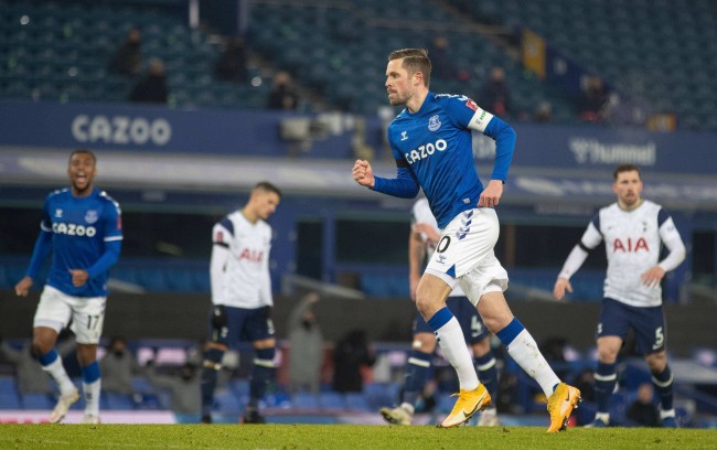 也在防守时 也在防守时